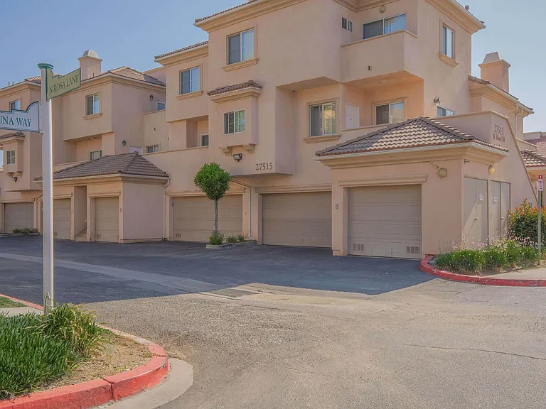 Colony Townhomes — Photo 41