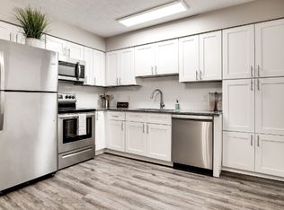 289 Old Shackle Island Rd #B, Hendersonville, TN 37075