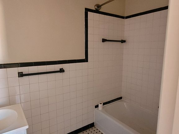 2nd image of 3329 Cutshaw Ave APT 12