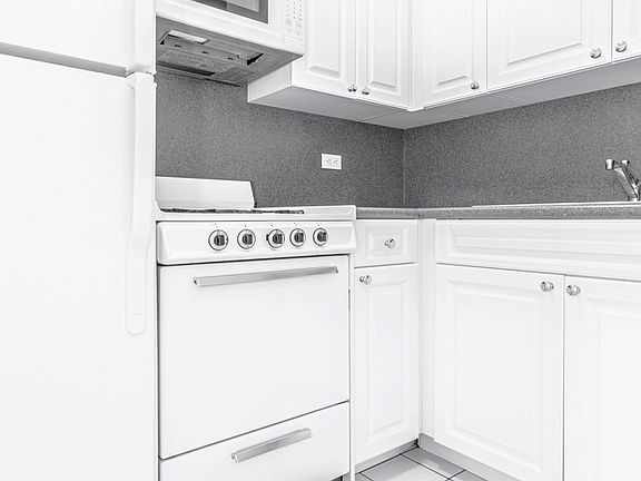 4th image of 40 W 135th St APT 10G