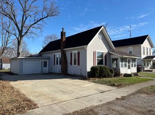 318 N Main St, De Graff, OH 43318