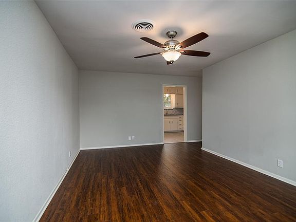 5th image of 110 N Jessup St