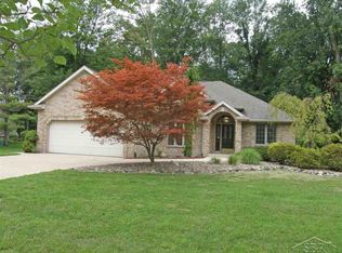621 Timberwood Ln, Saginaw, MI 48609