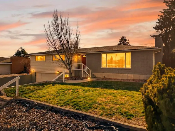 1811 W 11th Ave, Kennewick, WA 99337
