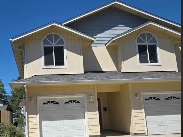 304 SE L St, Grants Pass, OR 97526