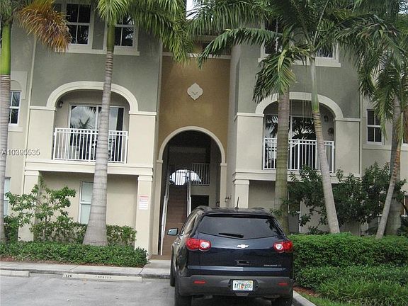 5th image of 11401 NW 89th St APT 205