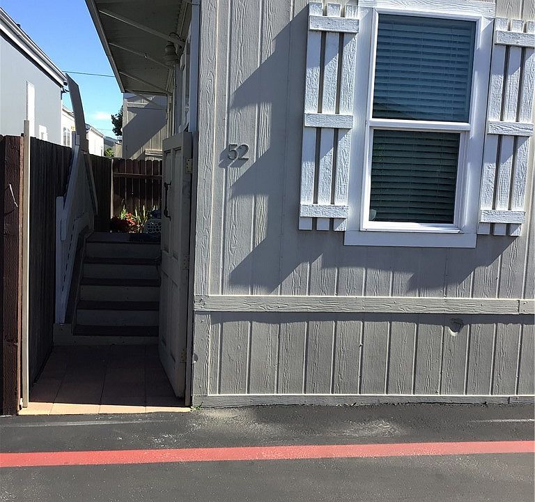 2nd image of 7560 Woodman Pl Space 52