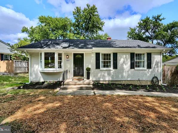 1004 Donington Cir, Towson, MD 21204