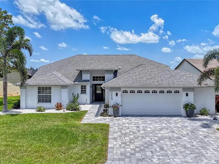 22589 Island Lakes Dr — Photo 1