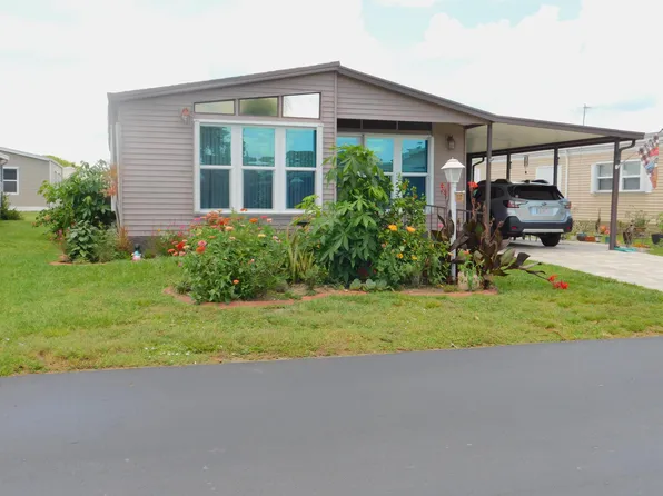527 Tropical Isles Circle #F-30, Fort Pierce, FL 34982