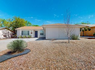 7305 Avenida La Costa NE, Albuquerque, NM 87109