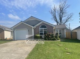 321 Deerwood Dr, Hopkinsville, KY 42240