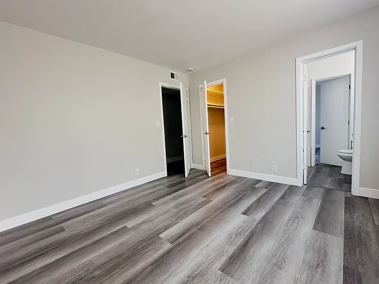 244 N Almont Dr #4 — Photo 11