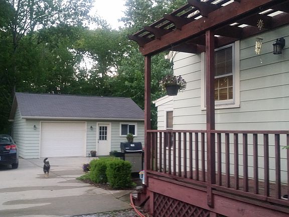 5th image of 847 Prickett Ave