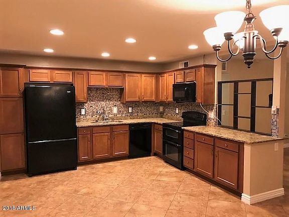 3rd image of 4039 W Keim Dr