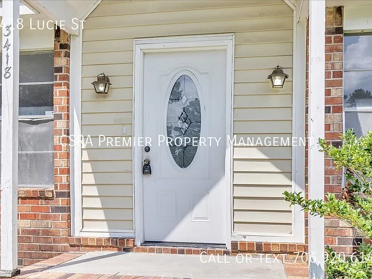 3418 Lucie St — Photo 3