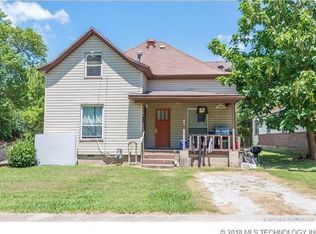 322 E 6th St, Claremore, OK 74017