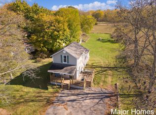 325 S Division St, Lowell, MI 49331