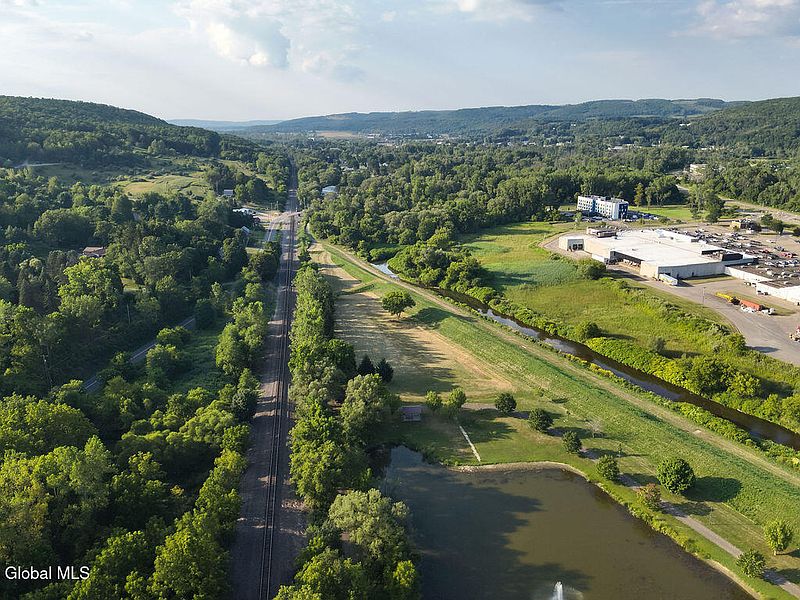4th image of L29 County Route 65