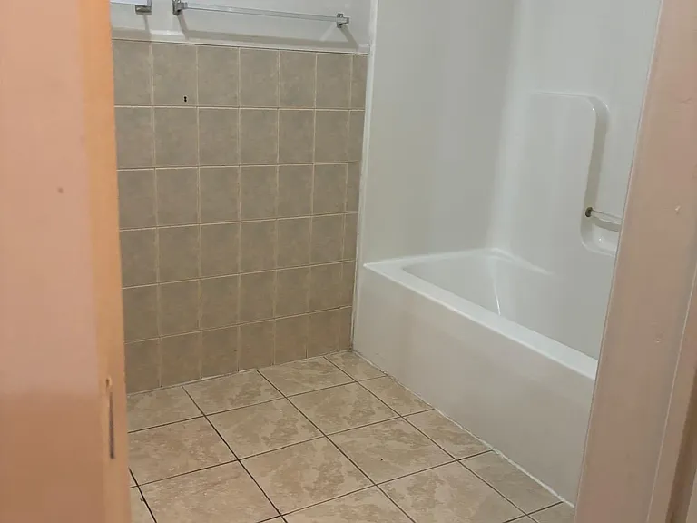 10 Close St #1 — Photo 9