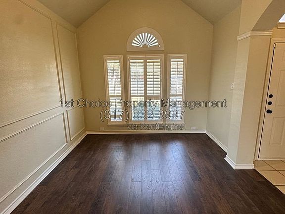 4th image of 3006 Upland Dr