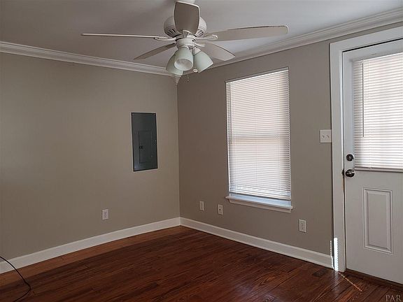 2nd image of 514 E De Soto St