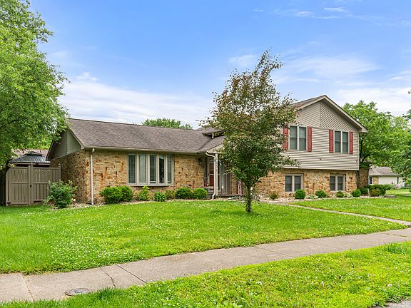 3rd image of 1031 Parkside Dr