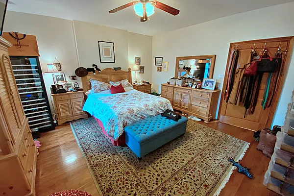 Rented by Douglas Elliman | media 17