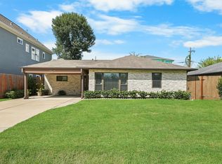 9016 Topaz St, Houston, TX 77063