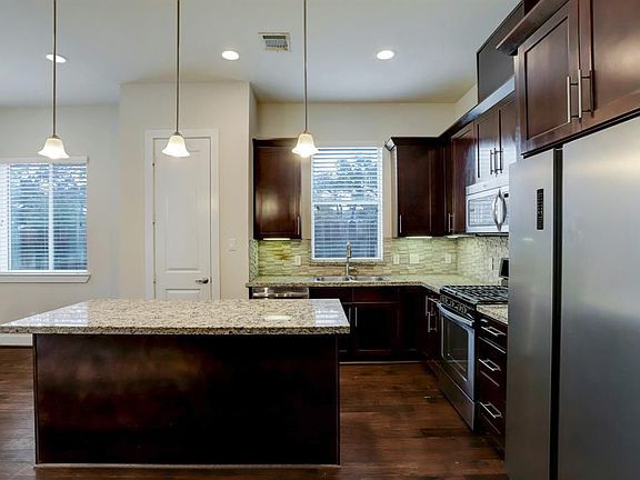 4th image of 8819 Hollister Square Ct