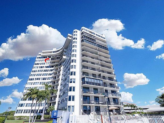 3rd image of 3912 S Ocean Boulevard #1211