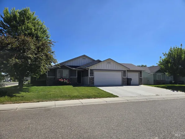 2638 Dogwood Ave, Fruitland, ID 83619