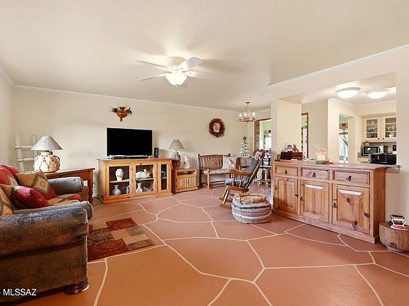 4th image of 551 S Paseo Felice