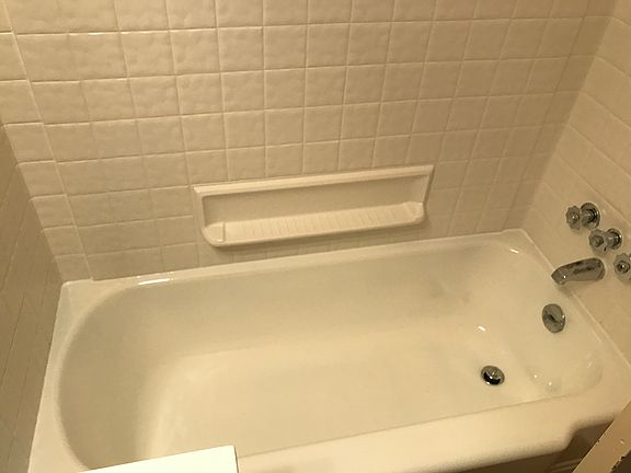 3rd image of 1428 King Ave APT 18