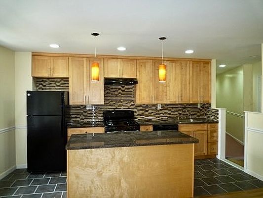 3rd image of 2 Adrian Ave APT 43A