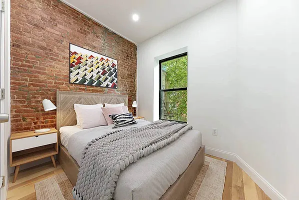 Rented by Avenues Real Estate | media 14