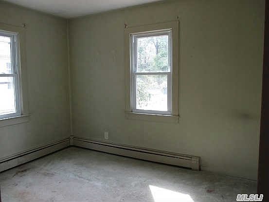 4th image of 127 E Parkview Dr