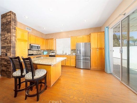 4th image of 20715 Freeport Dr