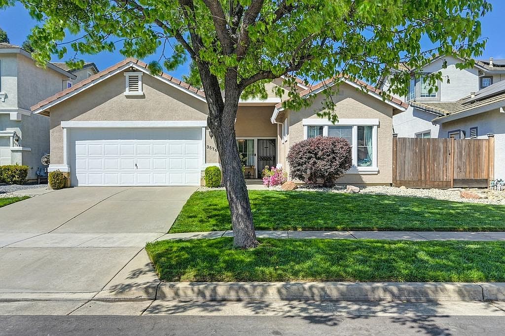 3576 Mandura St, West Sacramento, CA 95691 | Zillow