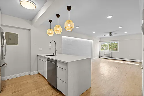 333 Grand Ave Photo 1