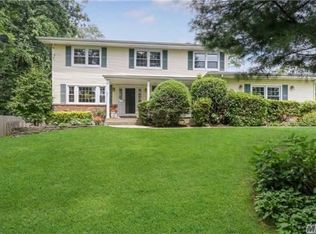 21 Sycamore Ave, Lake Grove, NY 11755