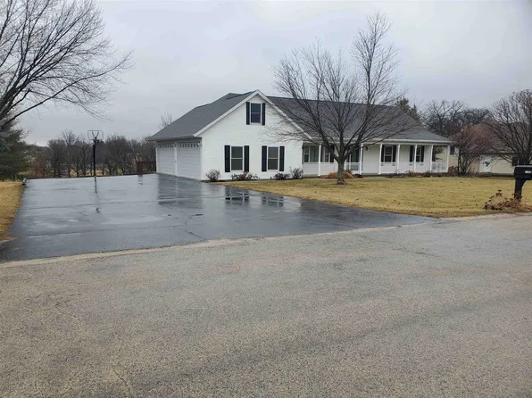 1109 Otter Creek Dr, Durand, IL 61024