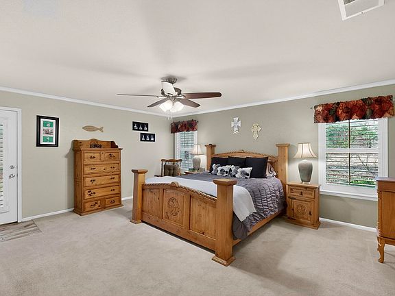 5th image of 623 S Harbor Ct