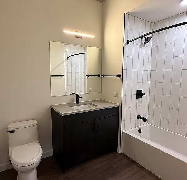 760 N Hudson Ave #720 — Photo 4