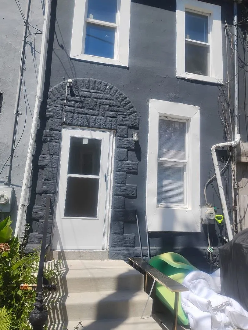 Newly Remodeled Home _ Germantown — Photo 1