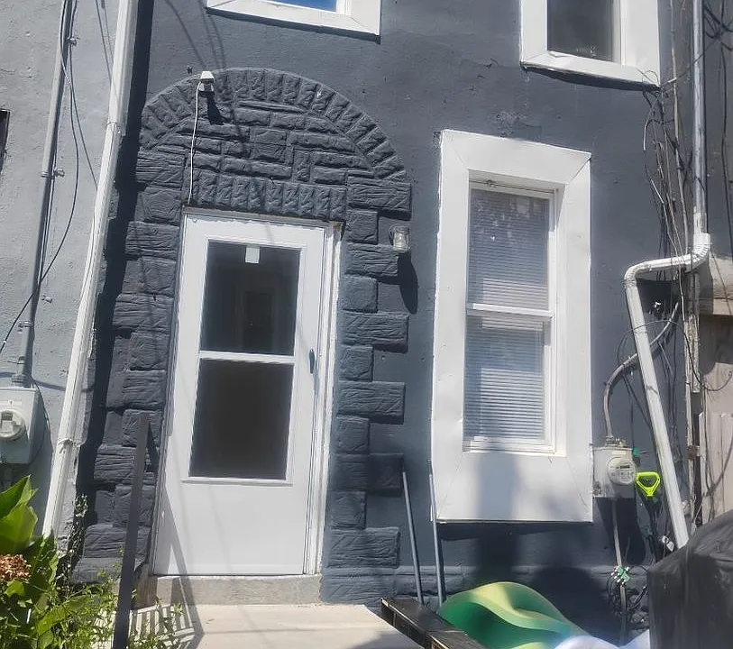 269 E Bringhurst St