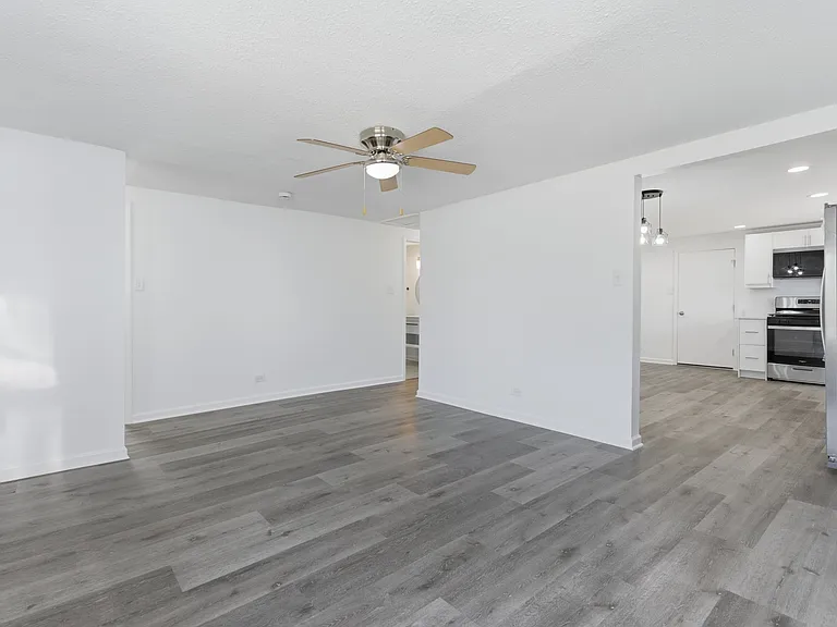756 Woodruff Ave — Photo 3