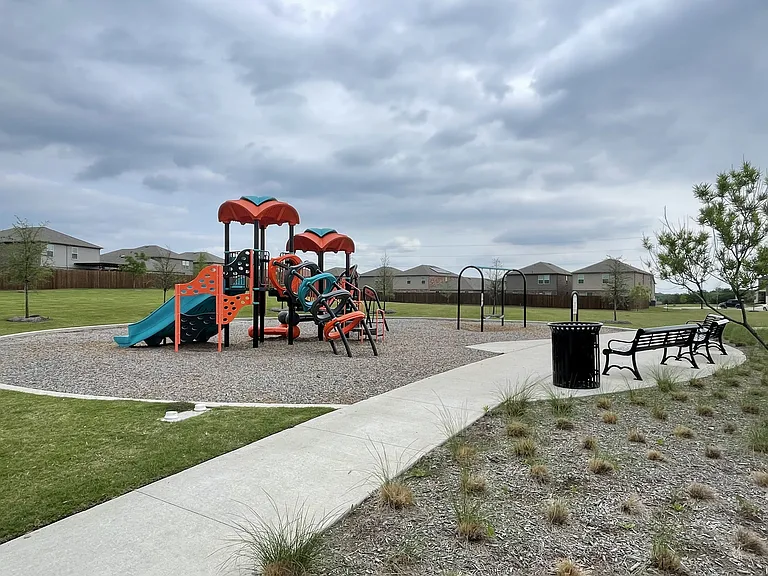 825 Breakwater Dr — Photo 30