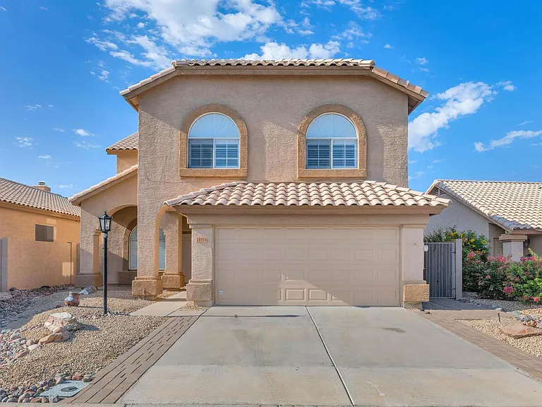 11155 E Laurel Ln — Photo 2