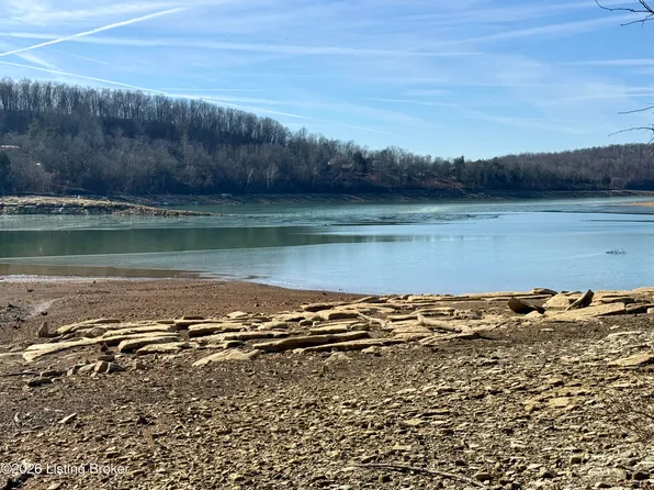 405 Lakewood Dr, Clarkson, KY 42726